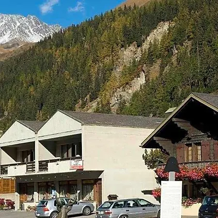 Des Charmettes Hotel *